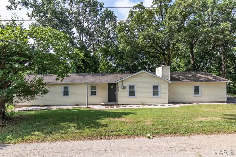 1052 Prospect DR, Imperial, MO 63052