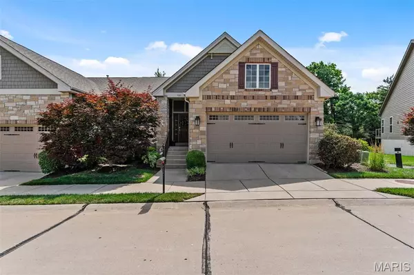 512 Trevi LN, Ballwin, MO 63011
