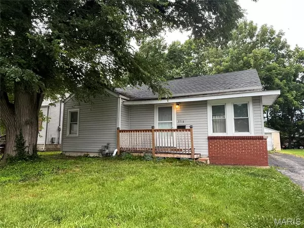 3716 Western AVE, Alton, IL 62002