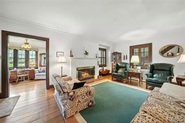 Webster Groves, MO 63119,537 Olive CT