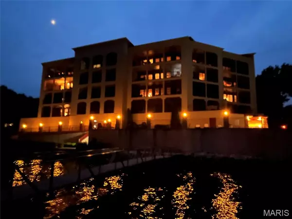 3168 TWIN RIVERS PT #1 E, Camdenton, MO 65420