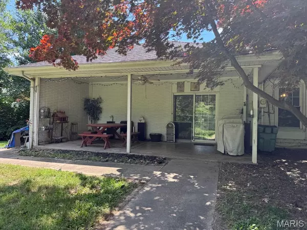 Fairview Heights, IL 62208,113 Lakeland Hills DR