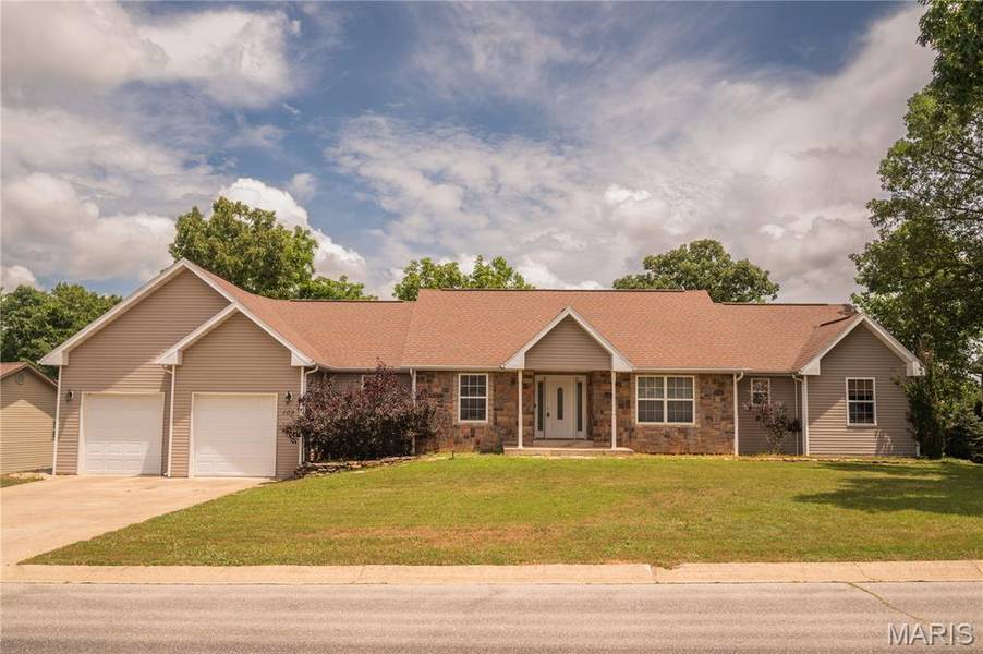 109 Summit PASS, Waynesville, MO 65583