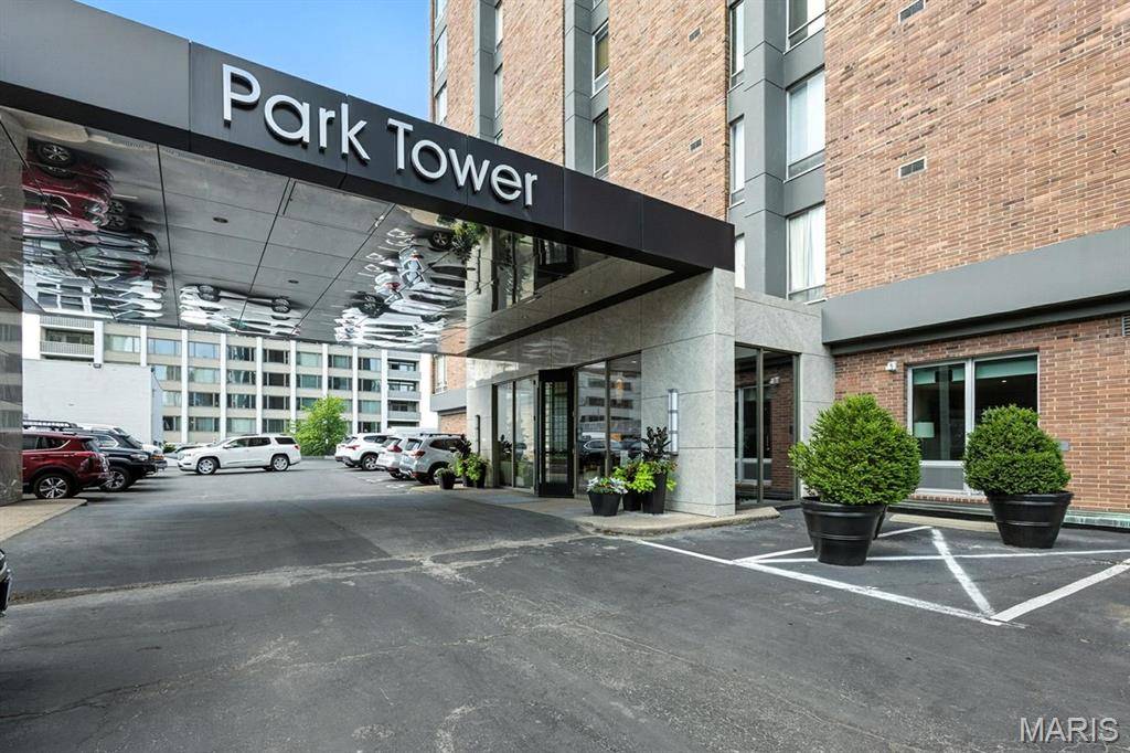 200 S Brentwood BLVD #15C, Clayton, MO 63105