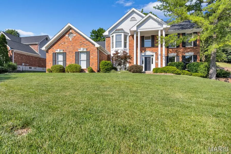 1325 Conway Oaks DR, Chesterfield, MO 63017