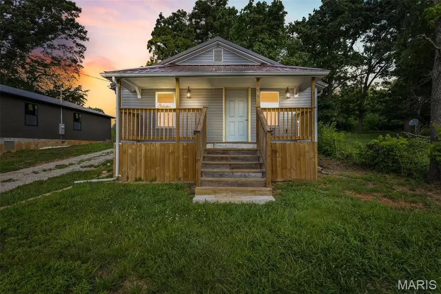 906 Stone ST, Potosi, MO 63664
