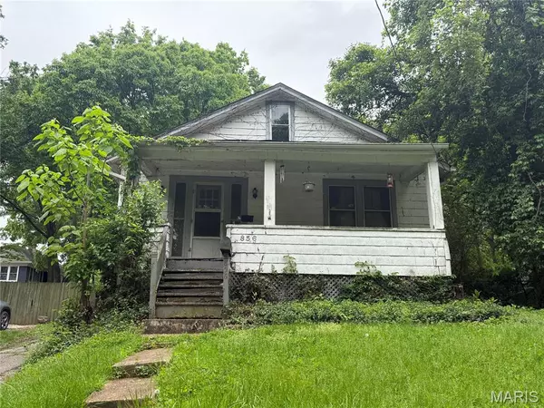 856 Marshall AVE, Webster Groves, MO 63119