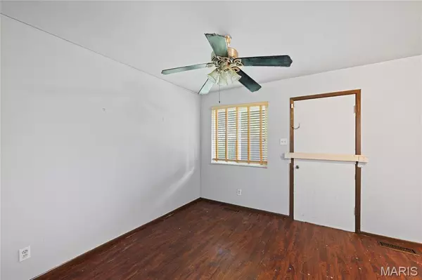 St Louis, MO 63107,2239 University Street