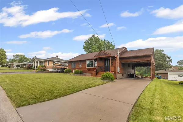 Alton, IL 62002,207 Ladd ST