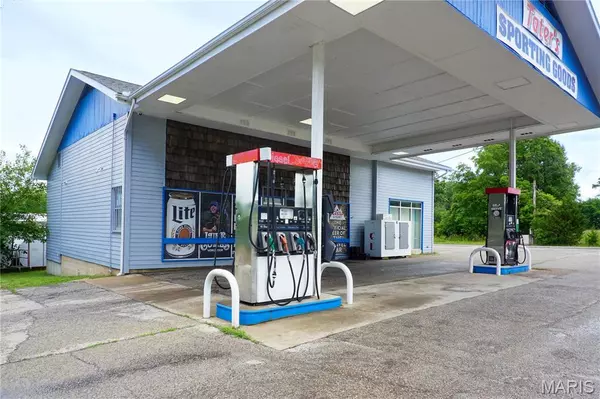 Salem, MO 65560,1579 N Highway 19