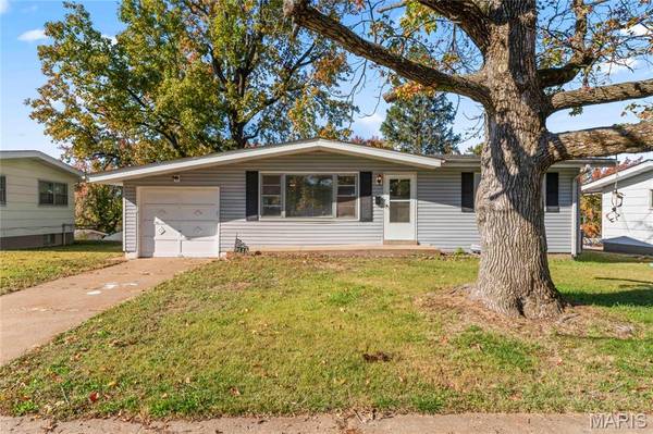 9115 Clarion DR, St Louis, MO 63136