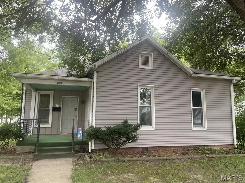 524 E Winter, Greenville, IL 62246
