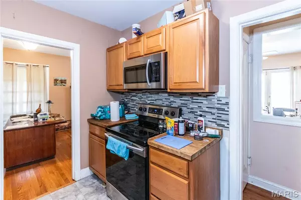 St Louis, MO 63137,9705 Riverview DR