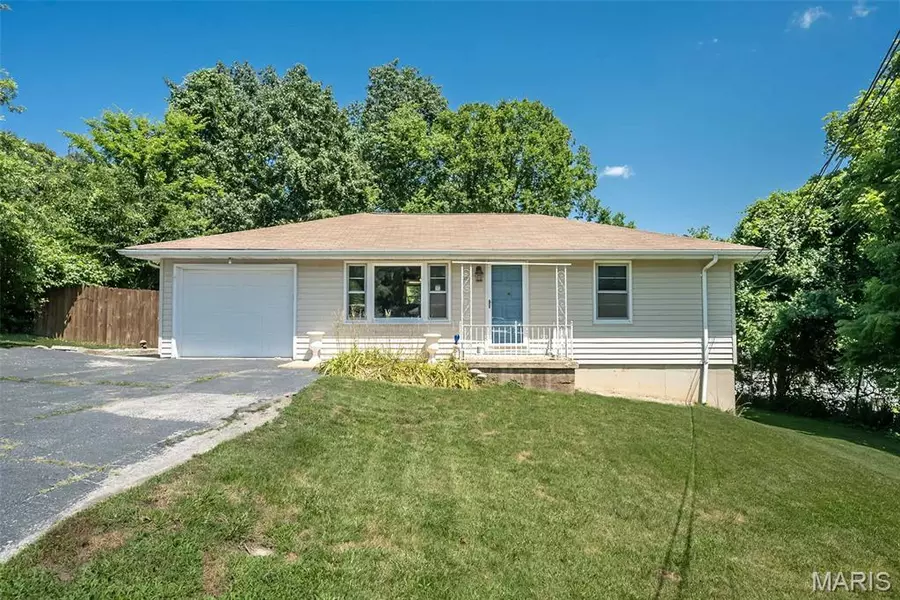 2390 Glenn DR, Arnold, MO 63010
