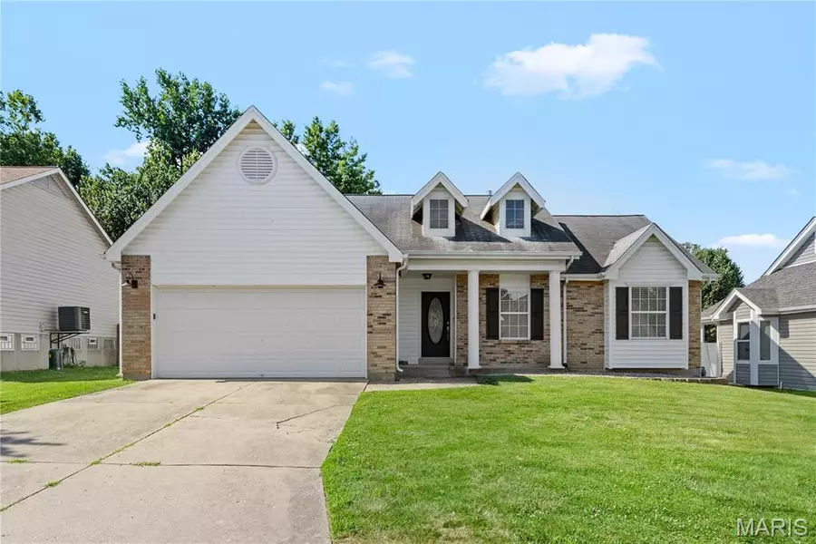 346 Misty Valley DR, St Peters, MO 63376