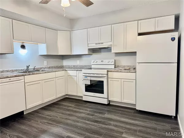 Mascoutah, IL 62258,344 Douglas AVE #B