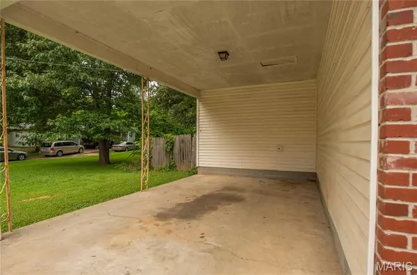 Poplar Bluff, MO 63901,1801 Alice ST