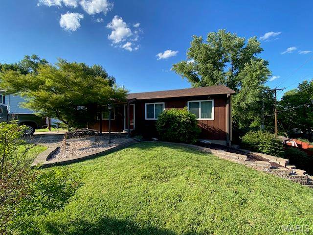 1709 Leafcrest DR, Hazelwood, MO 63042