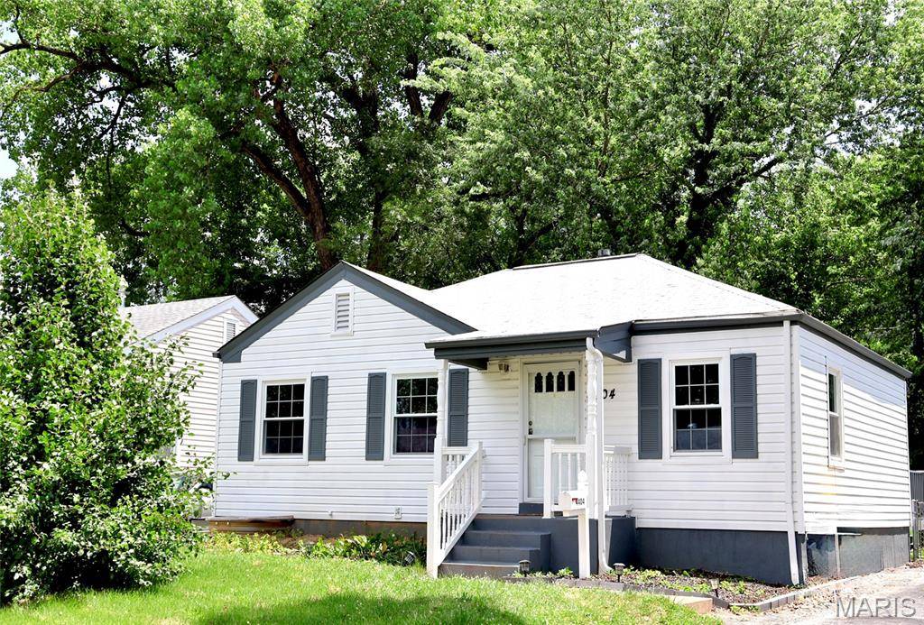 4404 Saint Leo LN, St Ann, MO 63074