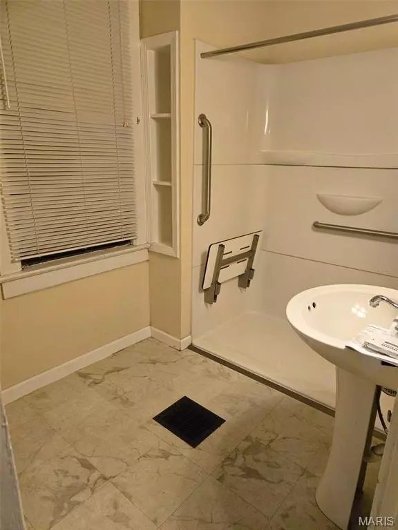 Belleville, IL 62220,316 N 6th ST