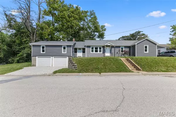 314 N Church ST, Waterloo, IL 62298