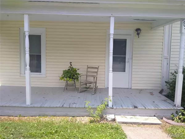 904 W Park ST, Willisville, IL 62997