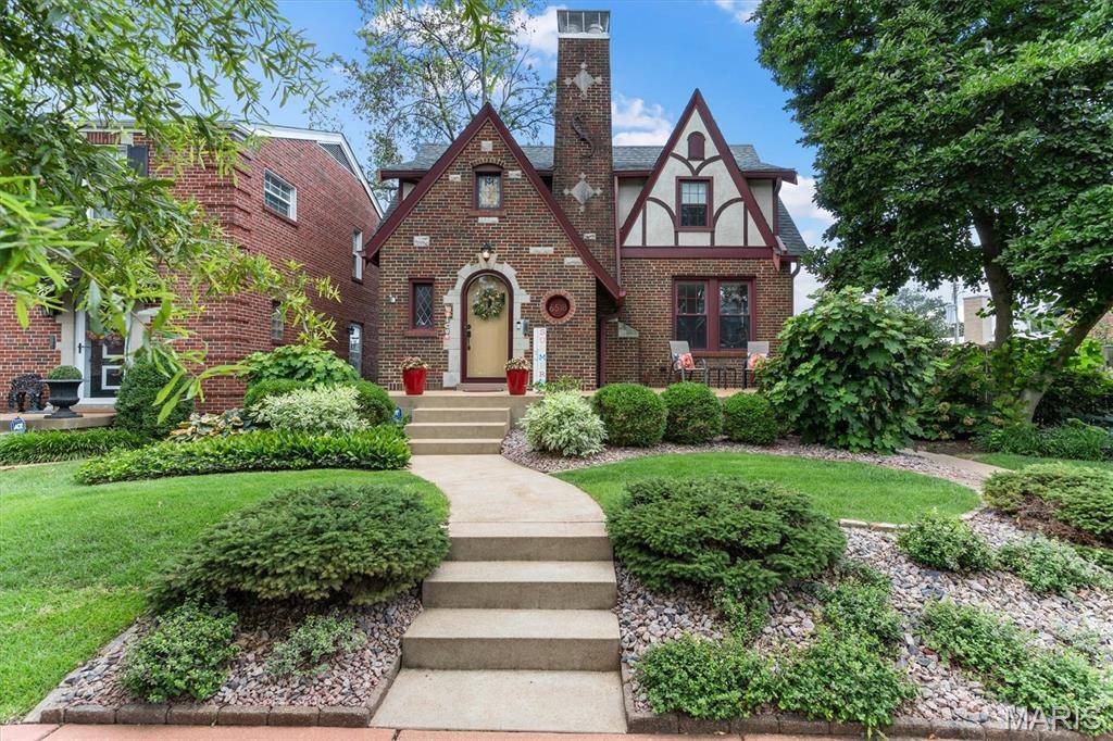 6518 Loran AVE, St Louis, MO 63109