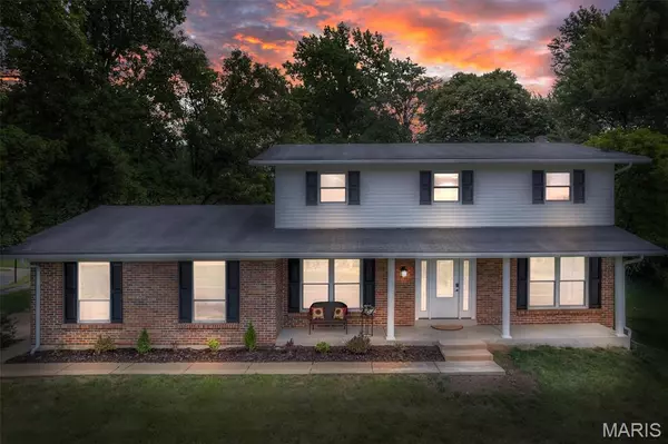 5 Rebecca CT, St Charles, MO 63301