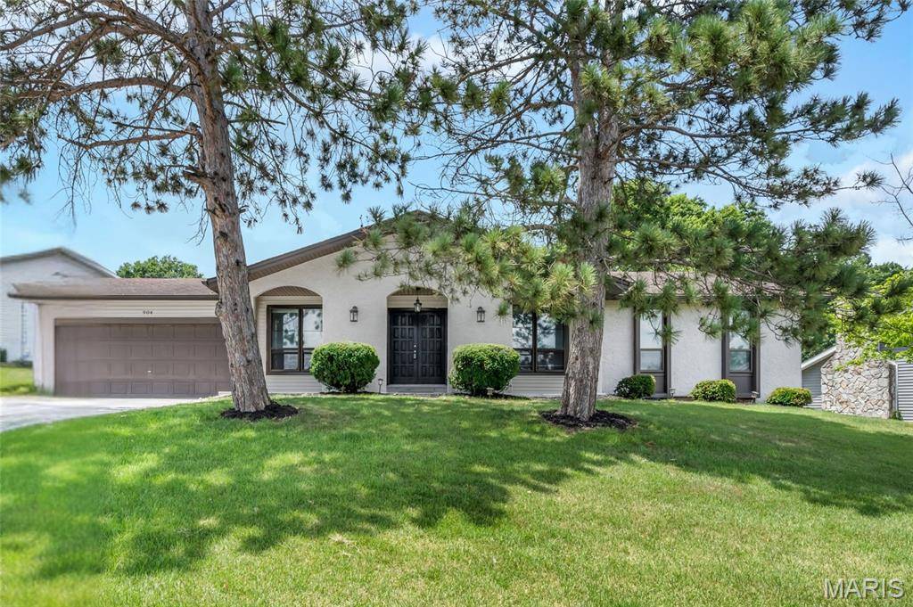 904 Ampere PL, Lake St Louis, MO 63367