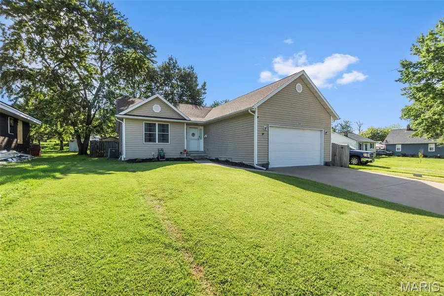 520 LaRose ST, Ste Genevieve, MO 63670