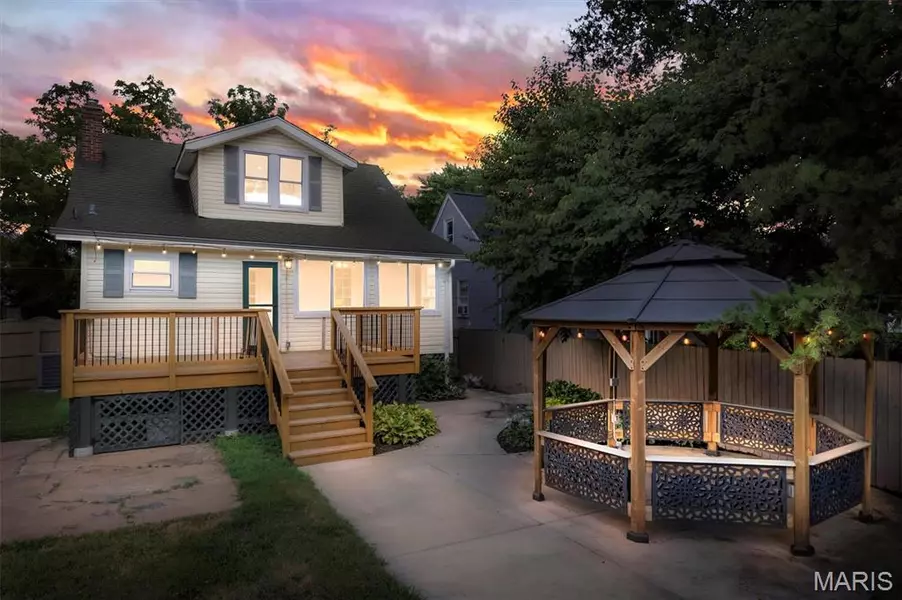 2733 Hermitage AVE, St Louis, MO 63143