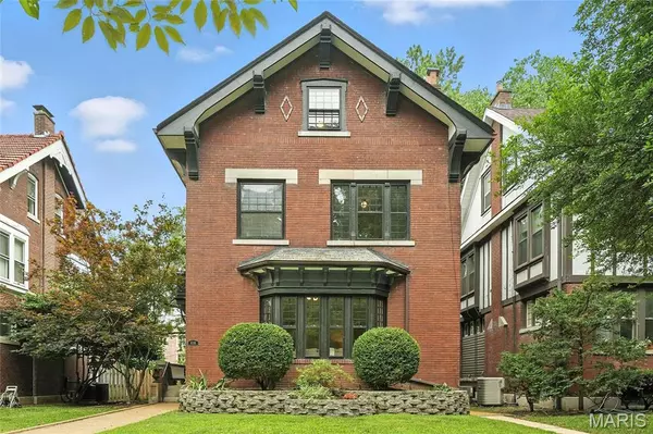 University City, MO 63130,6336 Pershing AVE