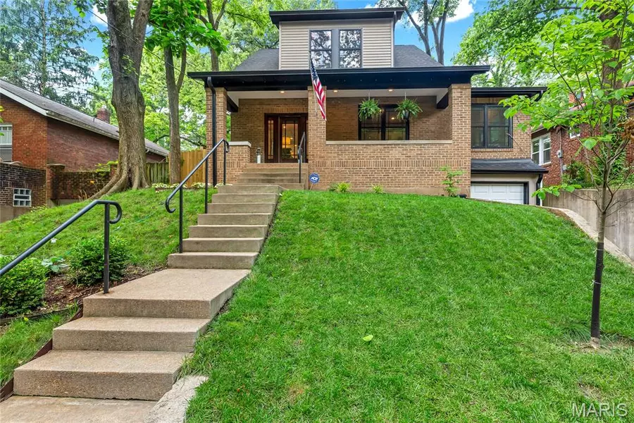 223 College AVE, St Louis, MO 63119
