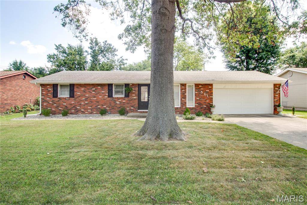 511 Oregon ST, Bethalto, IL 62010