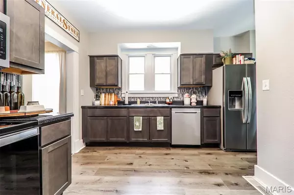 Alton, IL 62002,3329 Brown ST