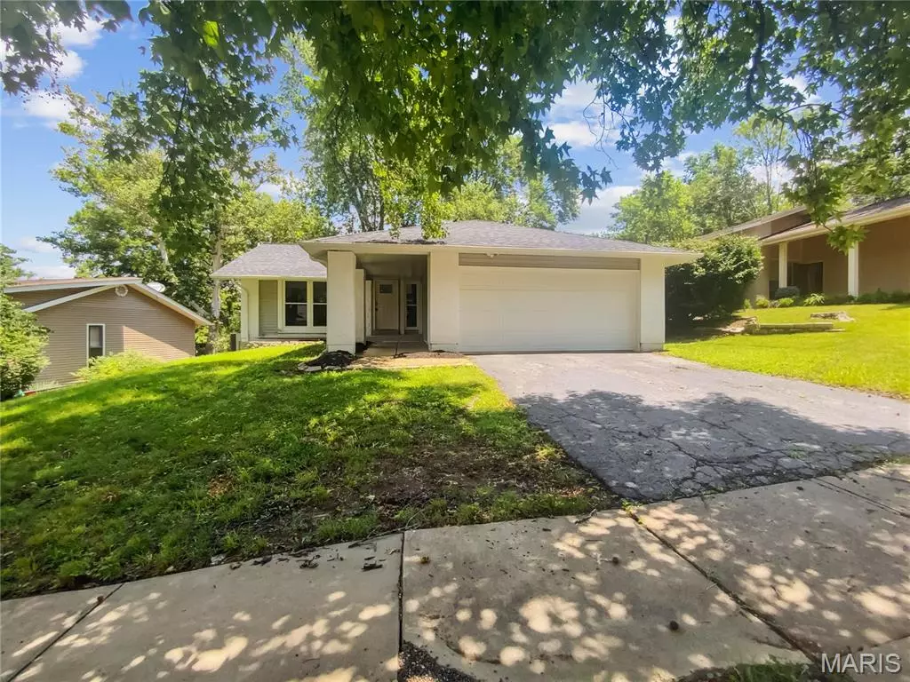 Maryland Heights, MO 63043,2234 Arborview DR