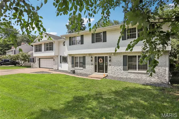 Godfrey, IL 62035,1702 Blu Fountain CT