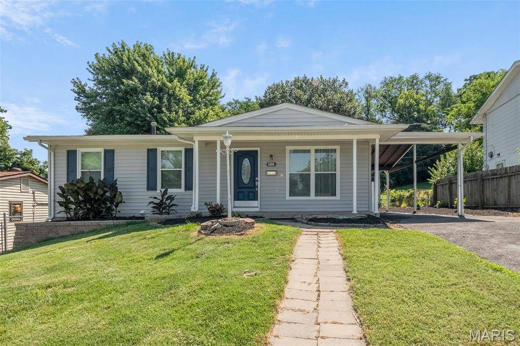 5288 Ville Rosa LN, Hazelwood, MO 63042