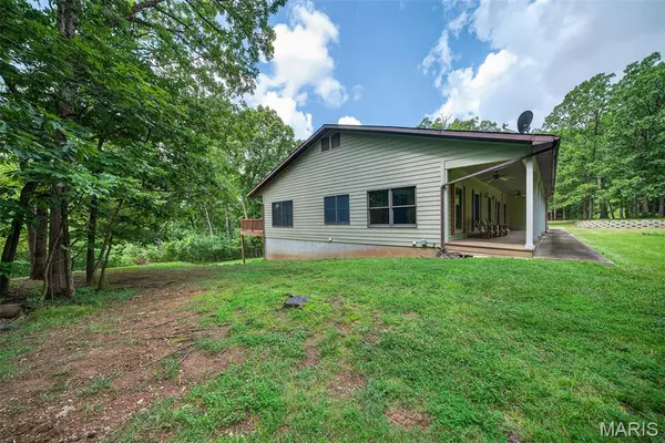 Augusta, MO 63332,1074 Boone Woods TRL