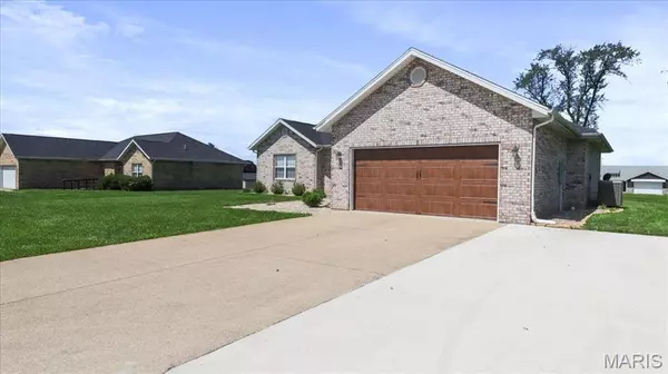 2607 M- Mayfield DR, Mountain Grove, MO 65711
