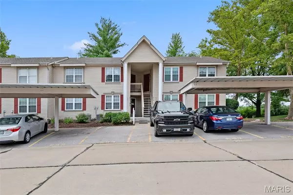 651 Sugar Trail CT #7, St Peters, MO 63376