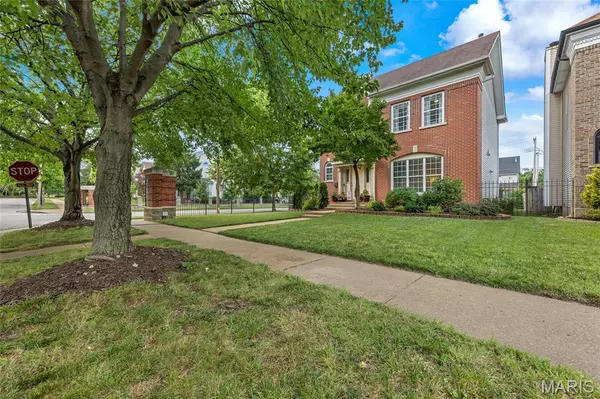4200 Westminster PL, St Louis, MO 63108