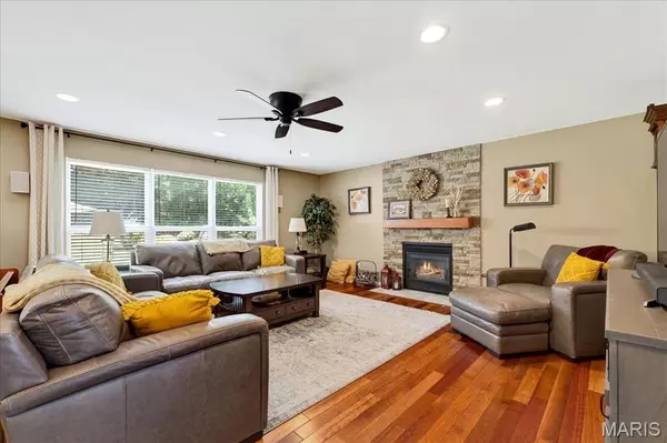 9402 Green Park Valley DR, Green Park, MO 63123