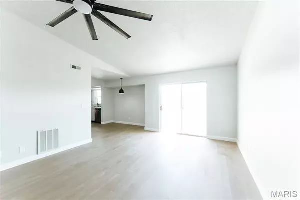 1404 Condo DR, Rolla, MO 65401