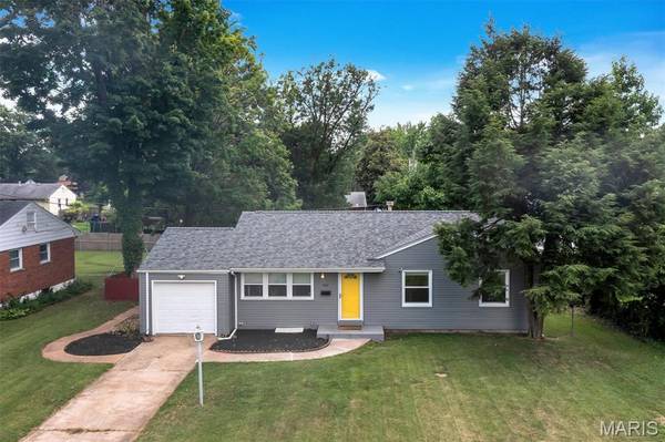 962 Buckeye DR, Ferguson, MO 63135