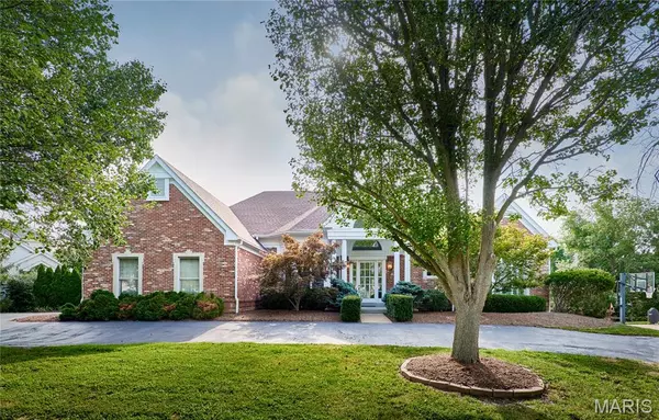 16350 Champion DR, Chesterfield, MO 63005