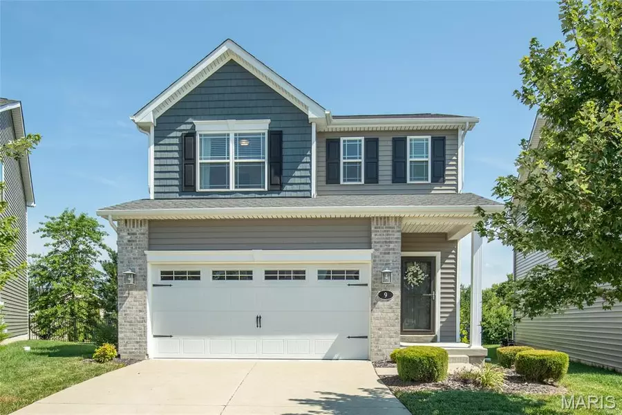 9 Vera PL, St Charles, MO 63303