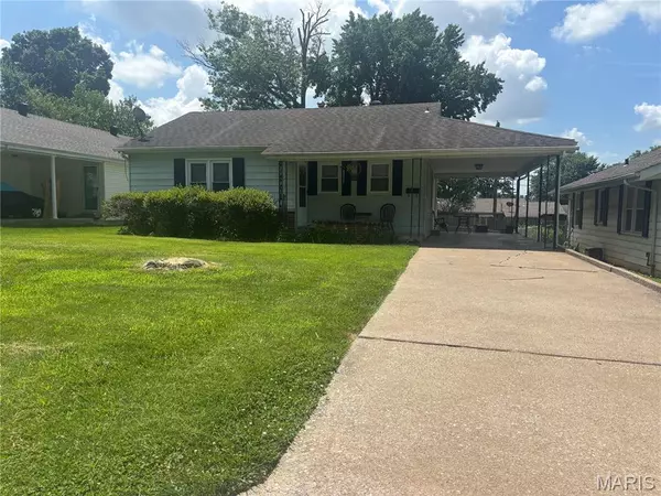 1819 College ST,  Cape Girardeau,  MO 63703