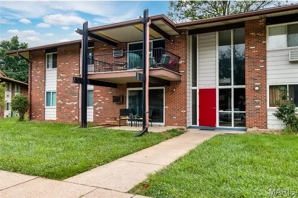8733 Sieloff DR #C, Hazelwood, MO 63042