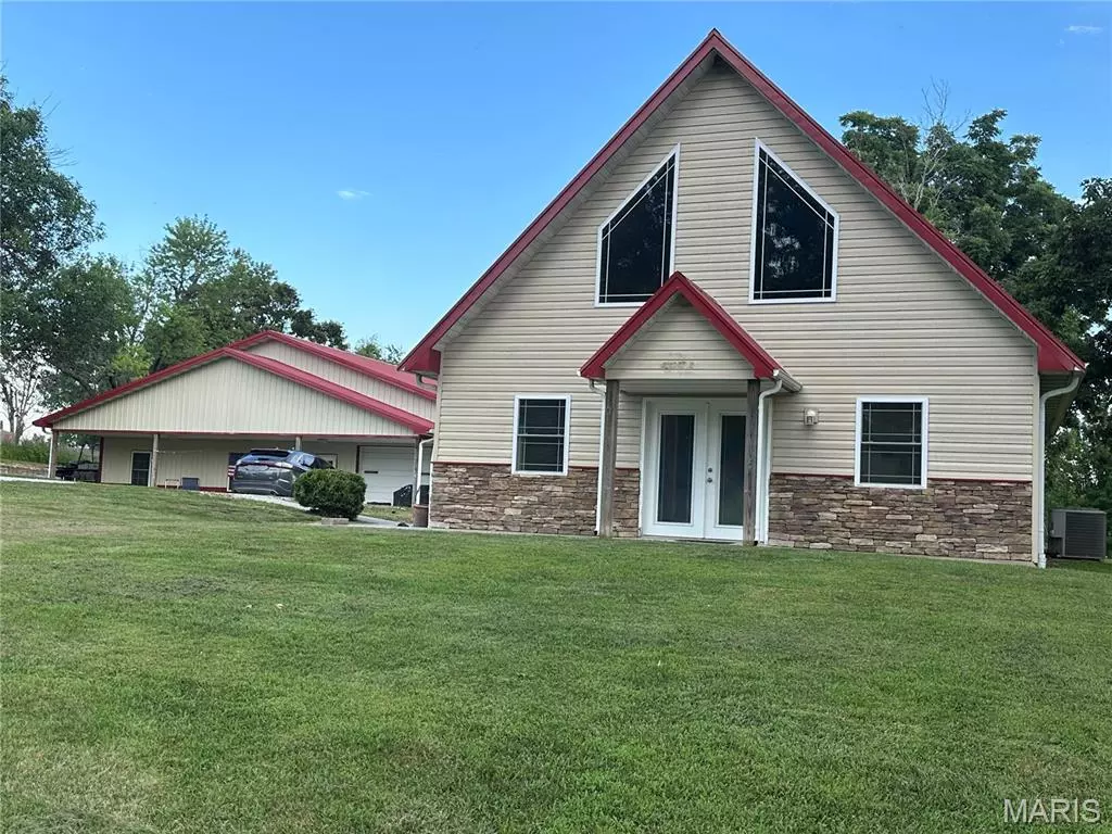 Hannibal, MO 63401,49-51-51 Terrace LN
